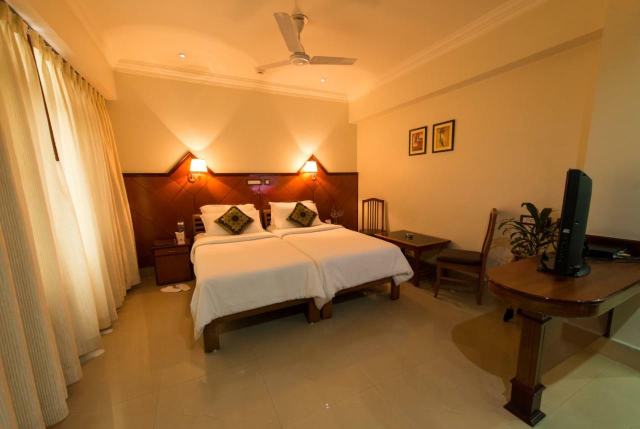The Classic Hotel Imphal Exterior photo