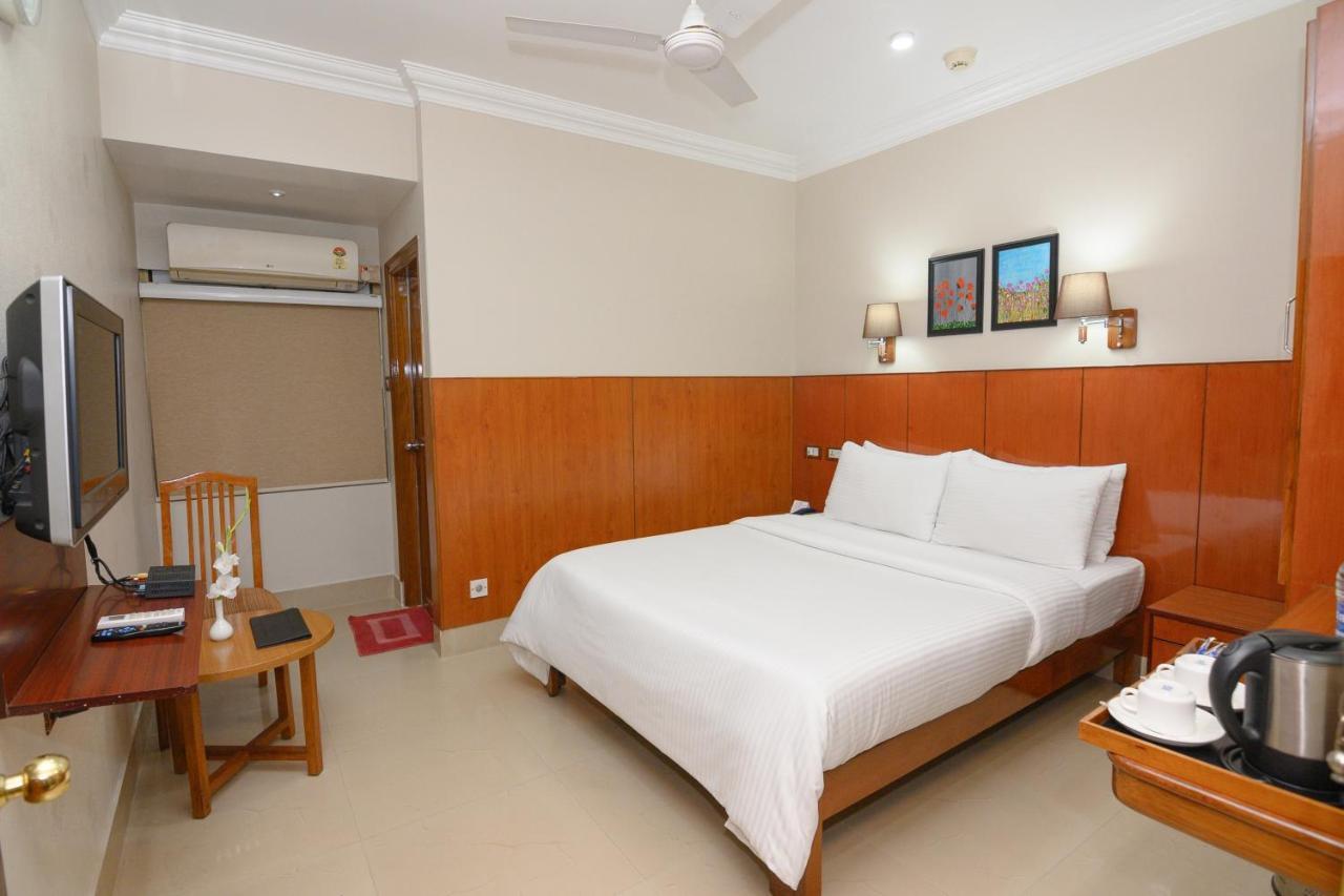 The Classic Hotel Imphal Exterior photo