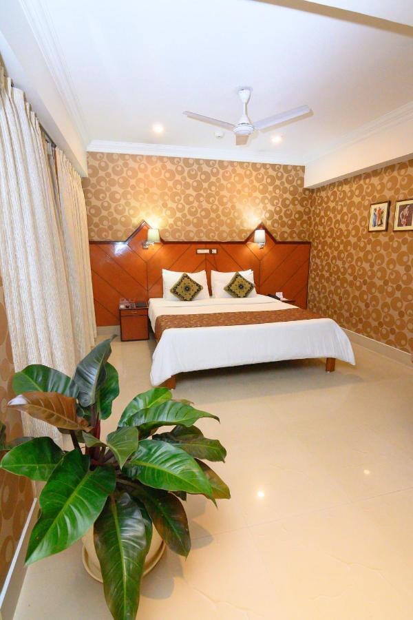 The Classic Hotel Imphal Exterior photo