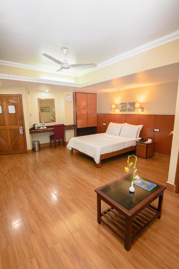 The Classic Hotel Imphal Exterior photo